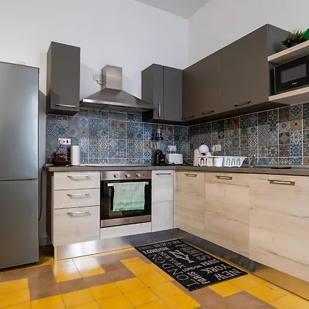 Apartmán Large 2 - By Solea Homes *